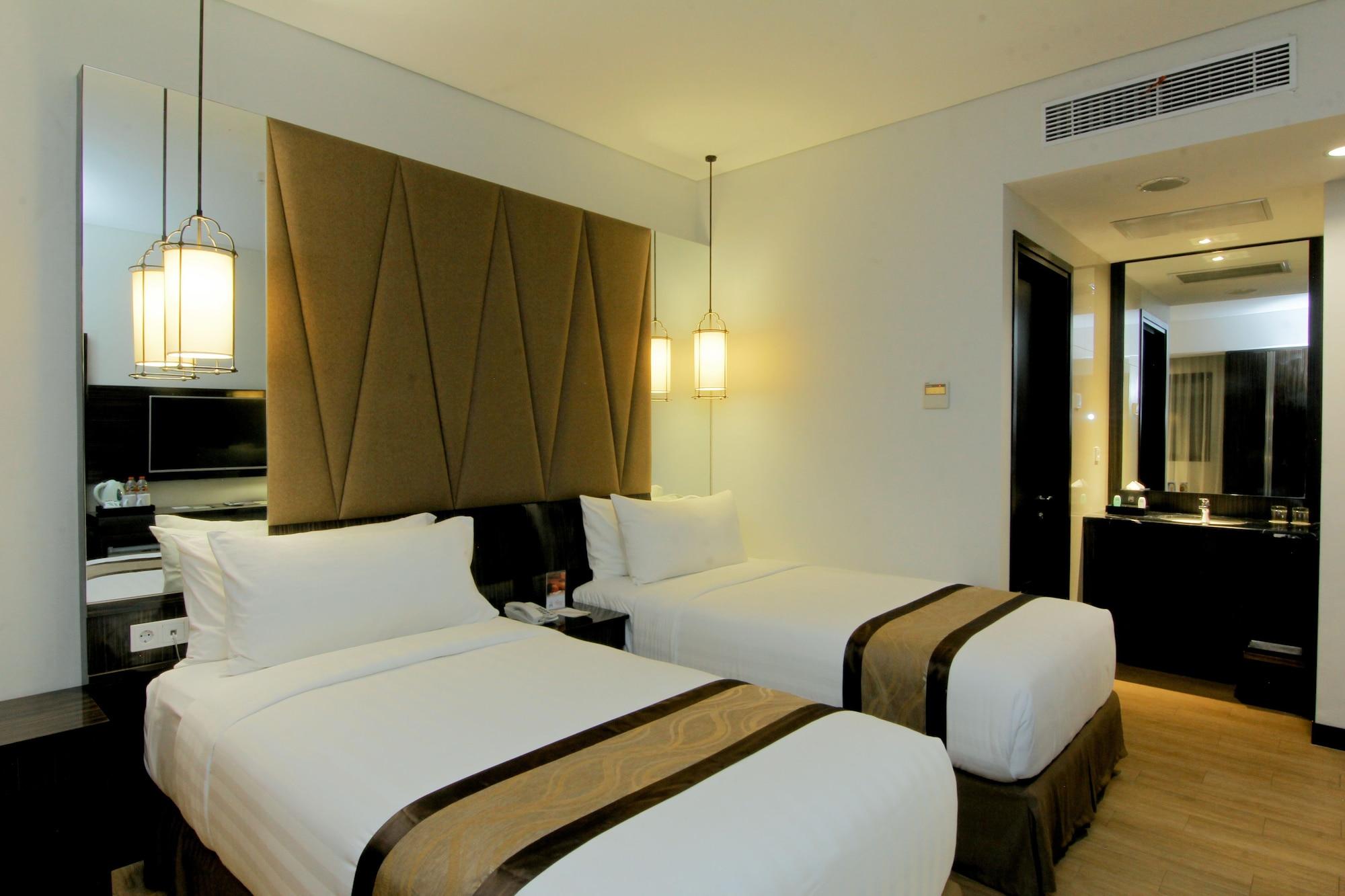 The Atrium Hotel & Resort Yogyakarta Melati Экстерьер фото