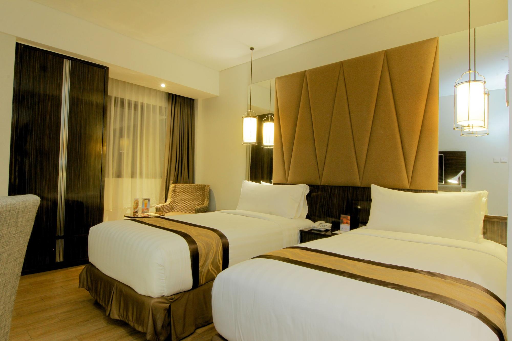 The Atrium Hotel & Resort Yogyakarta Melati Экстерьер фото