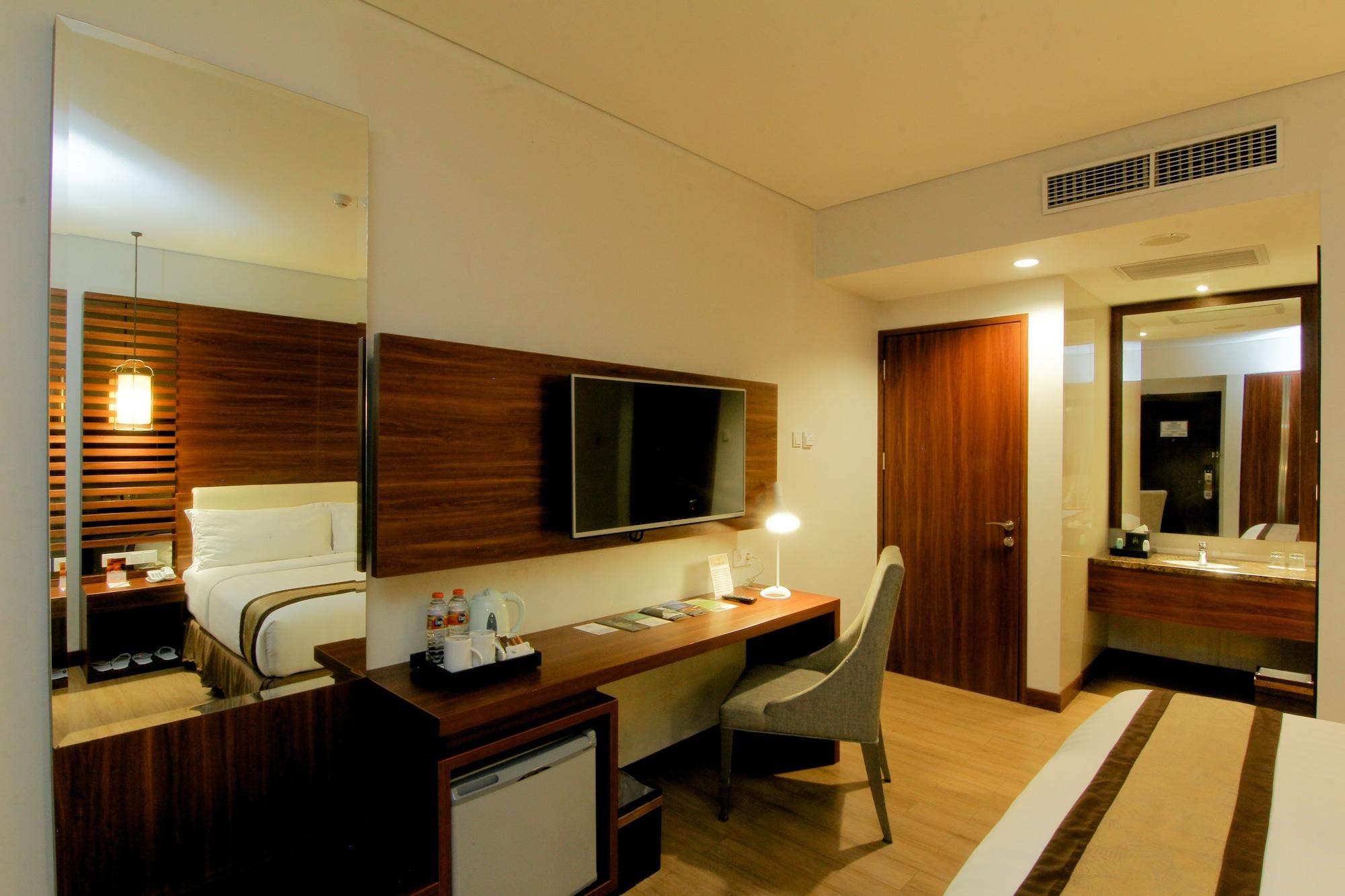 The Atrium Hotel & Resort Yogyakarta Melati Экстерьер фото